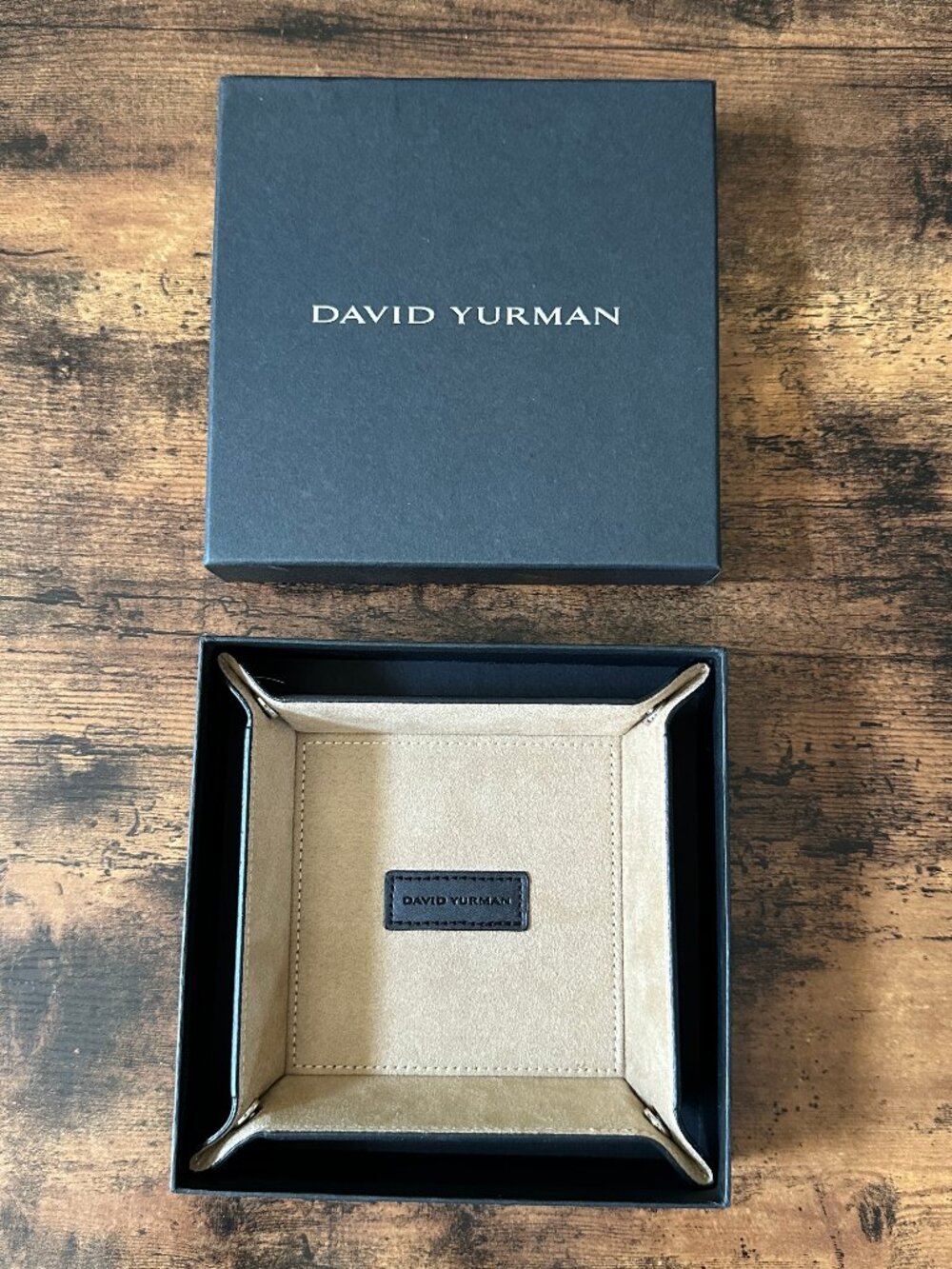 NEW IN BOX David Yurman Leather Jewelry Valet Tray Black Tan Suede RARE